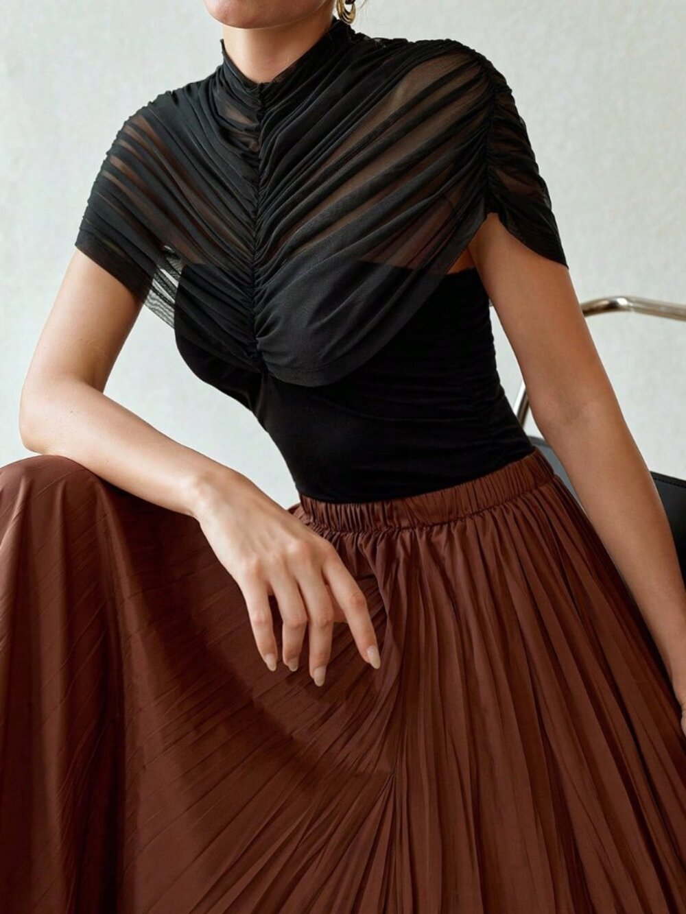 Black Casual Women's Minimalist Contrast Mesh Sheer Pleated T-Shirt
